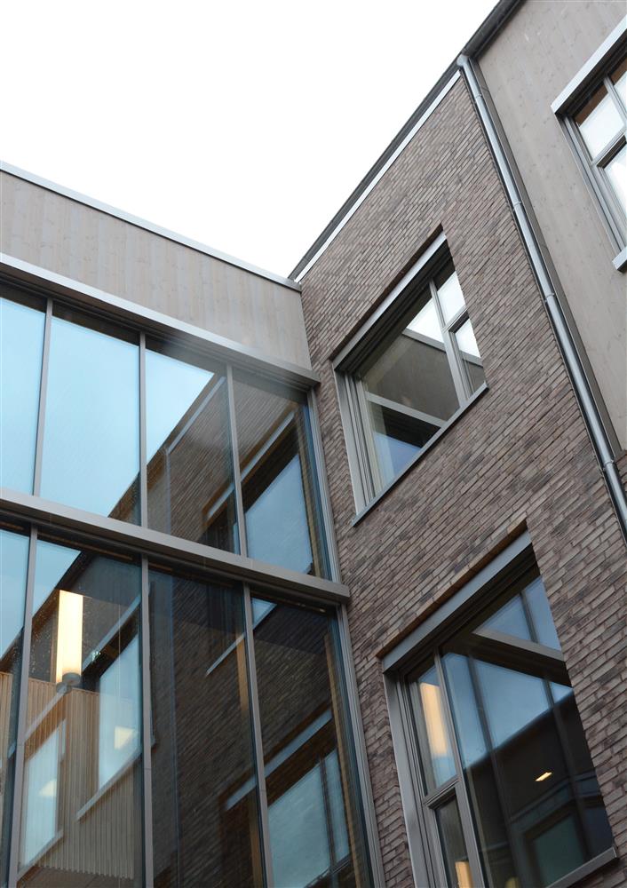 Vinduer i front - Klikk for stort bilde